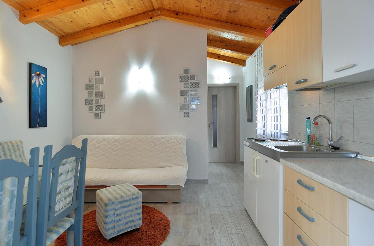 Apartments Jadranka 1279 ポメル エクステリア 写真