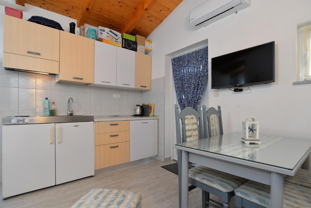 Apartments Jadranka 1279 ポメル エクステリア 写真
