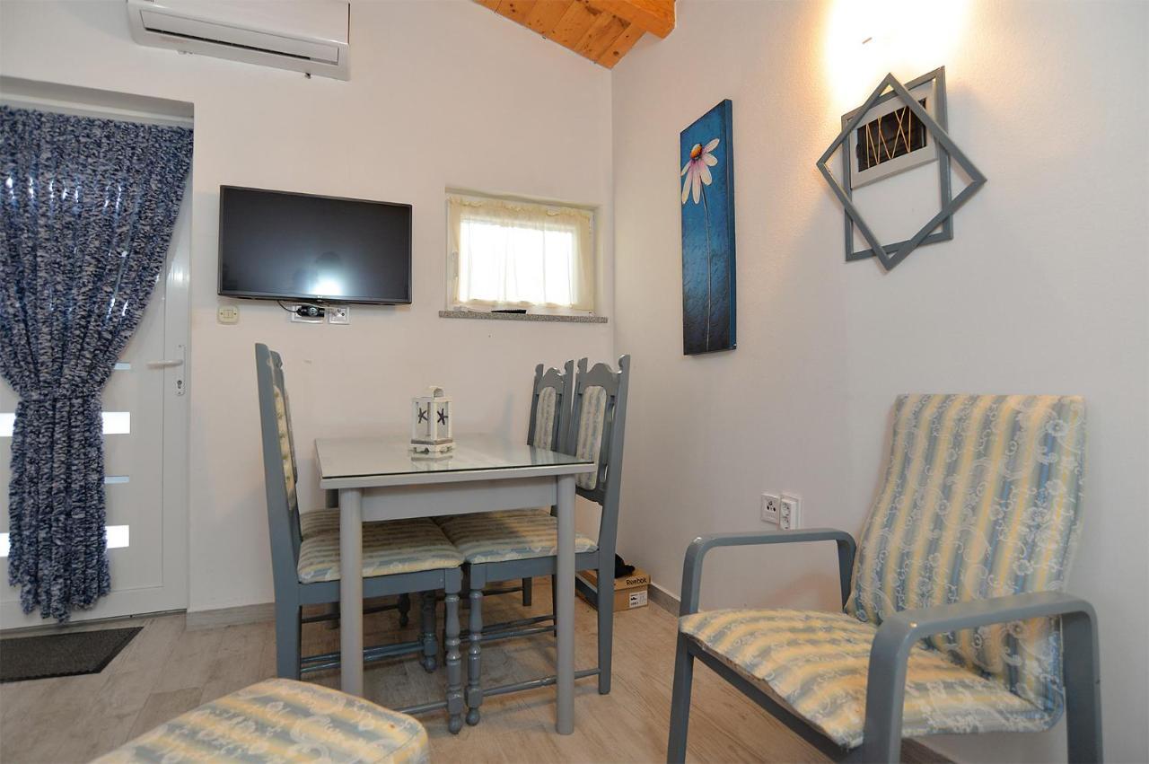 Apartments Jadranka 1279 ポメル エクステリア 写真